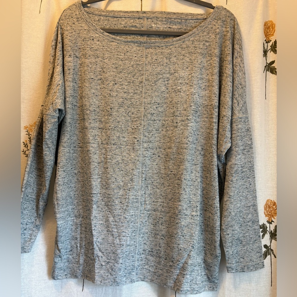Athleta lightweight gray top